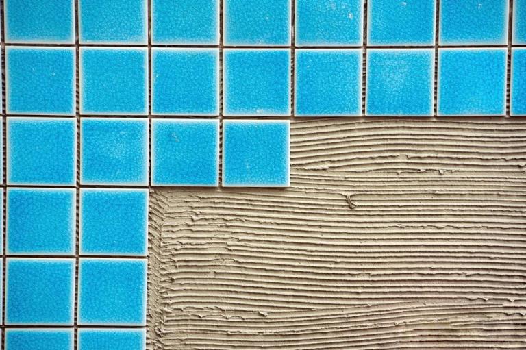 Poser de la mosaïque murale, techniques et astuces pratiques